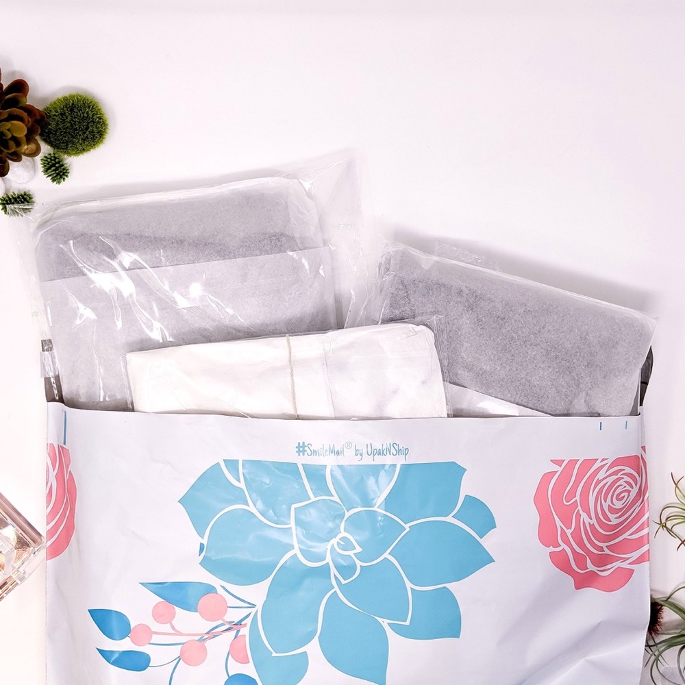 25 19X24 Desert Rose Poly Mailers PRICE IS FIRM - Picture 3 of 4